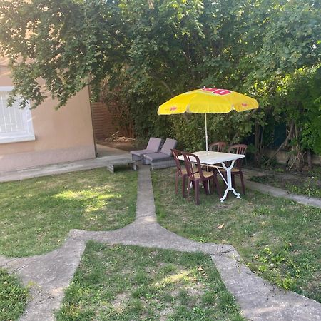 Spa Jardin Prive T3 Independant Dans Villa Morieres-les-Avignon المظهر الخارجي الصورة